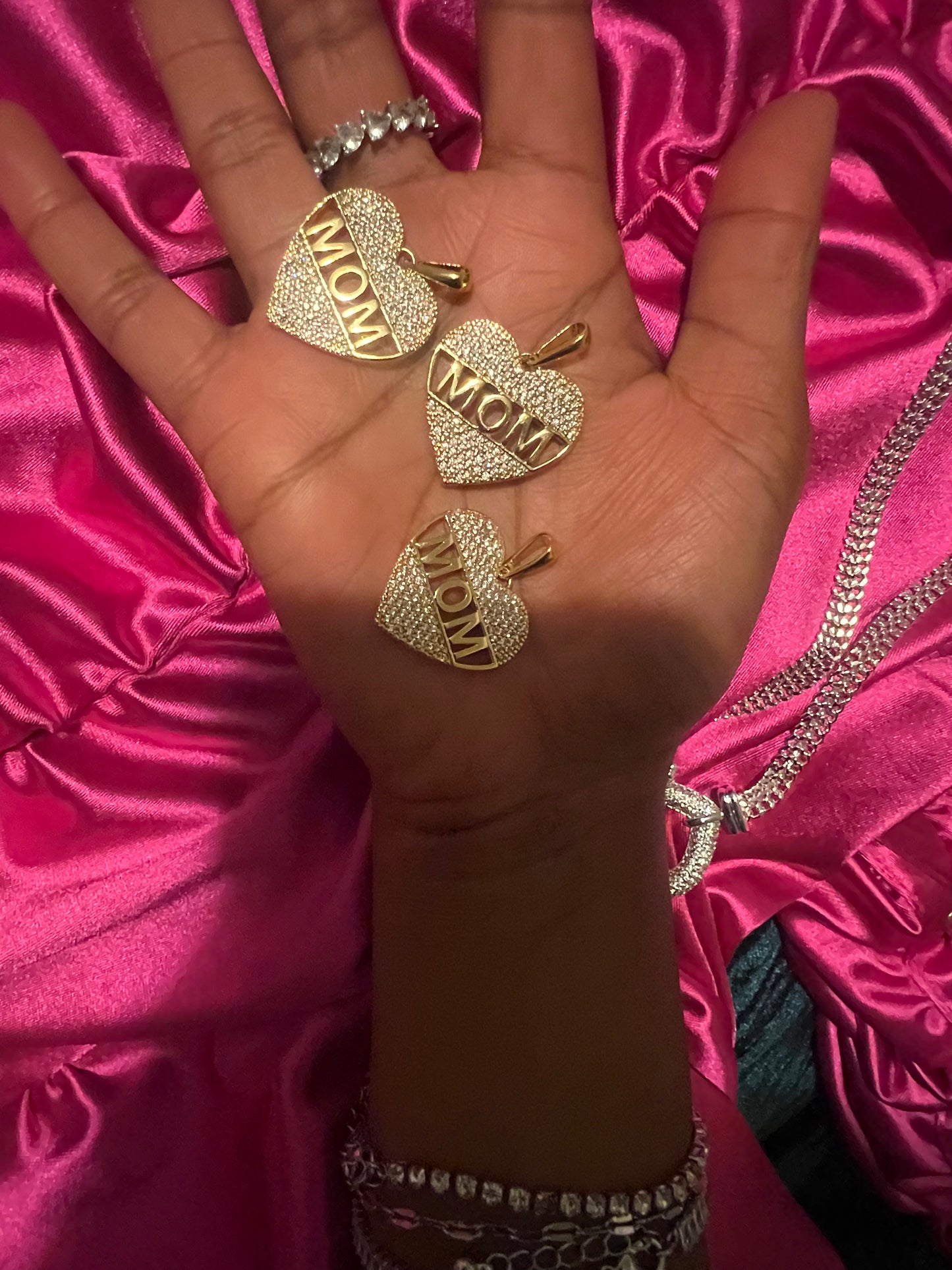 Mother's Day Pendant - Different options to Gift